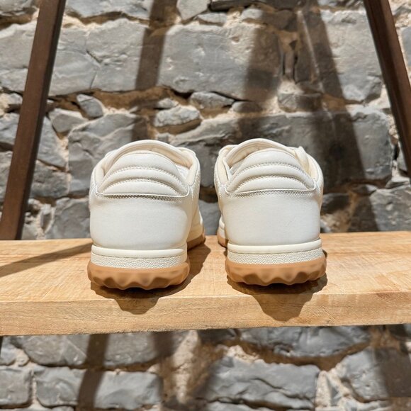 Gucci Ivory Leather MAC80 GG Embroidered Sneakers - Picture 6 of 13